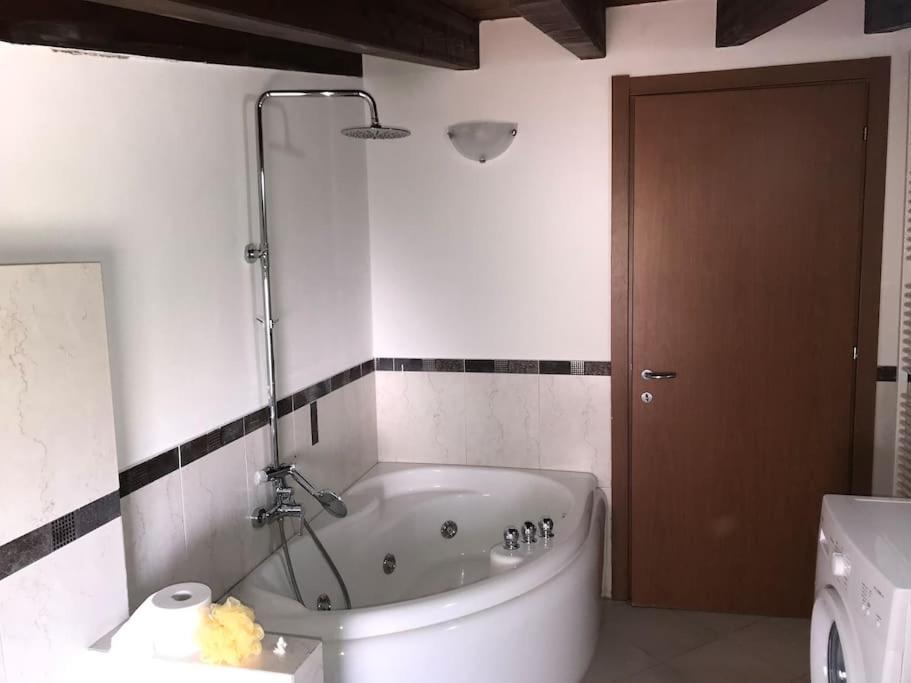Corte Cardo Manerba del Garda Eksteriør bilde